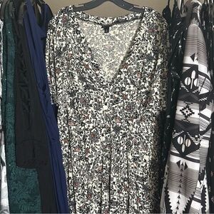 Floral Black and White Dress with red-orange accents (Torrid 2) 🌹